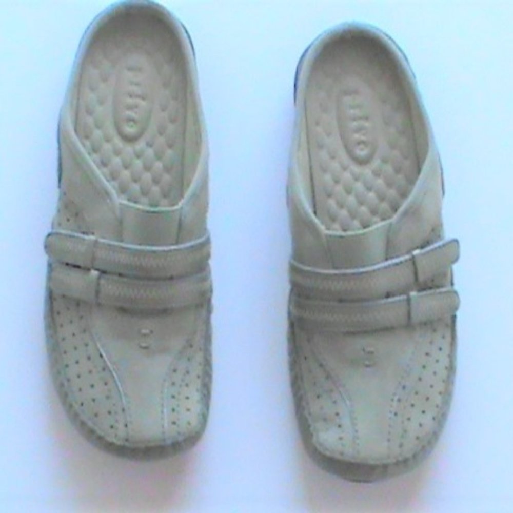 Pr Vo by Clarks shoes
